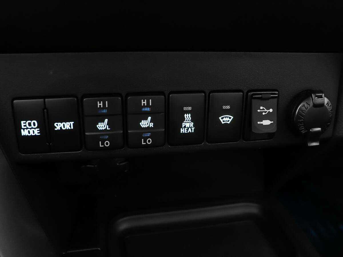 Купить Toyota RAV4, 2018, 67 094 км.. Фото: #19