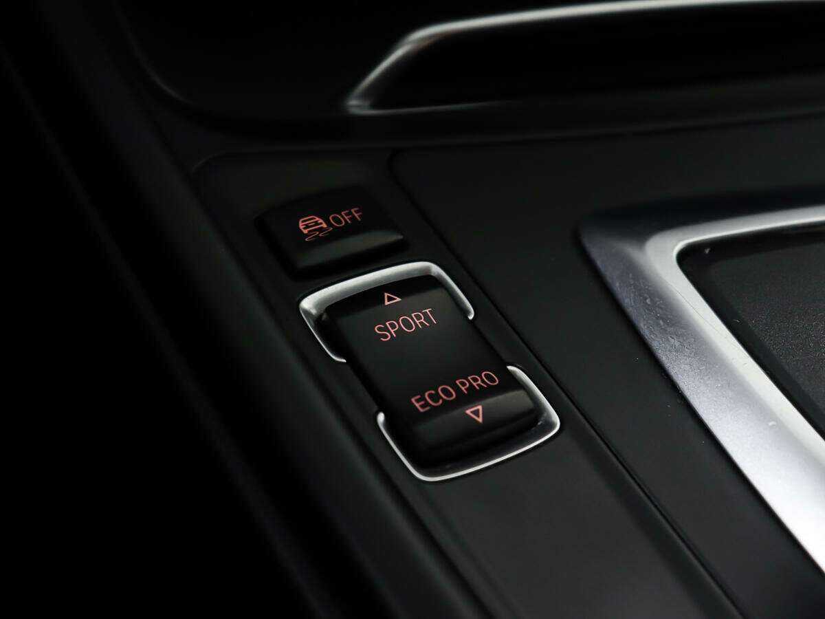 Купить BMW 3 серии, 2017, 113 893 км.. Фото: #21