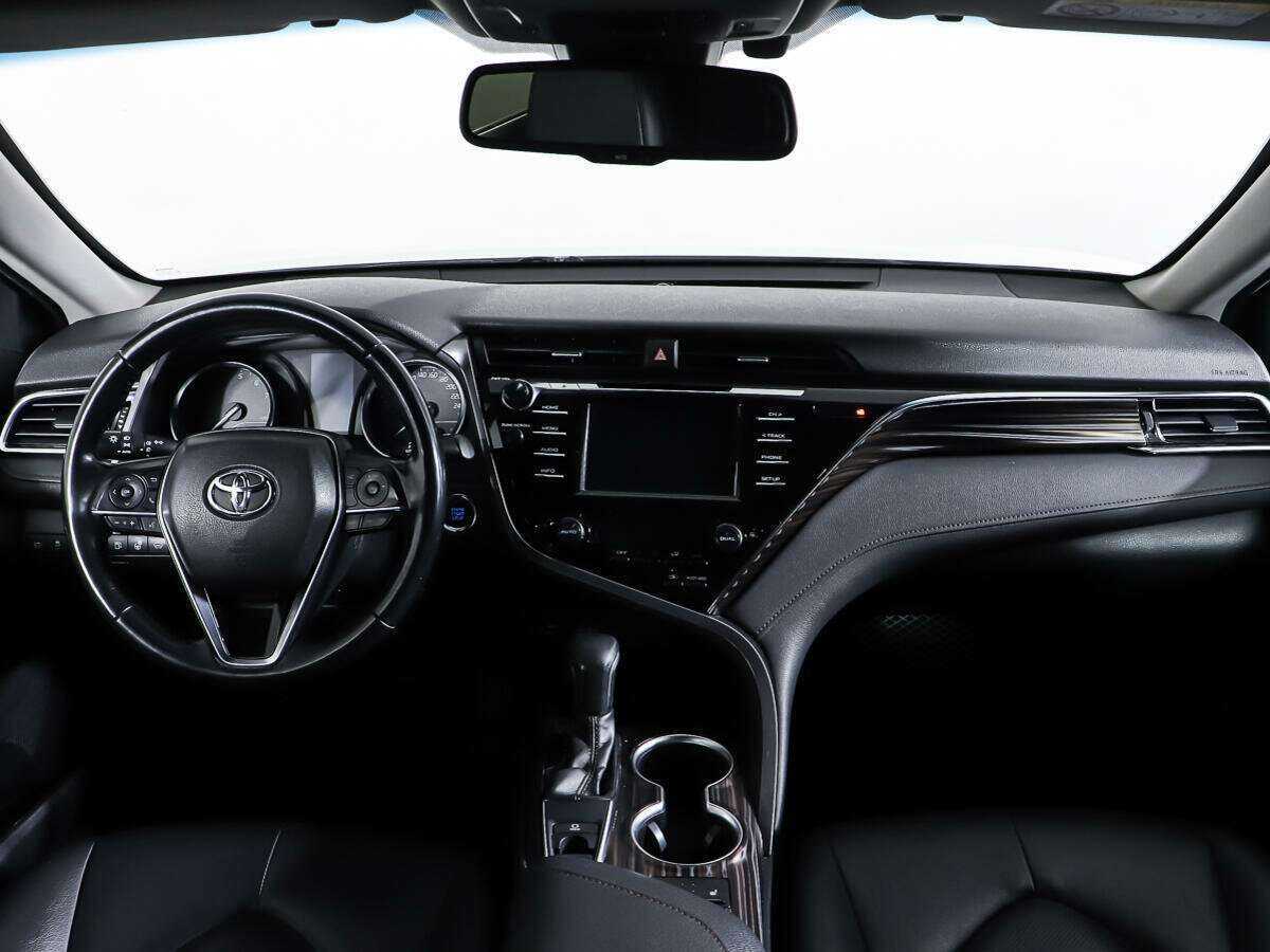 Купить Toyota Camry, 2018, 130 938 км.. Фото: #10