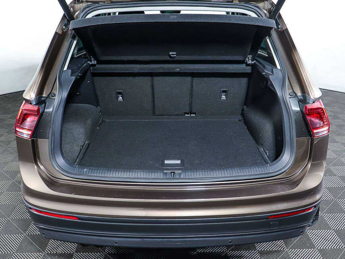Купить Volkswagen Tiguan, 2018, 90 642 км.. Фото: #8