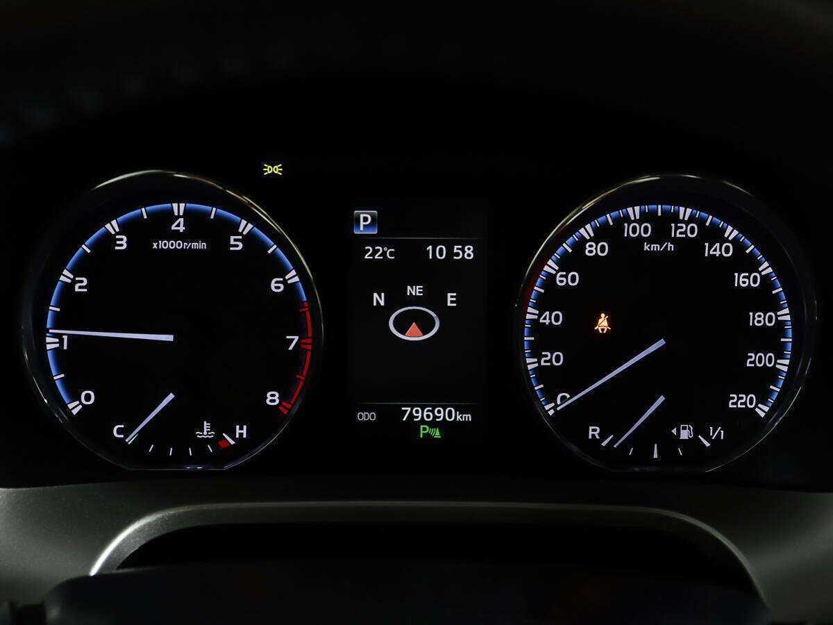 Купить Toyota RAV4, 2018, 79 689 км.. Фото: #12