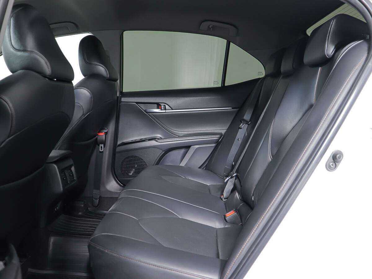 Купить Toyota Camry, 2018, 92 839 км.. Фото: #9