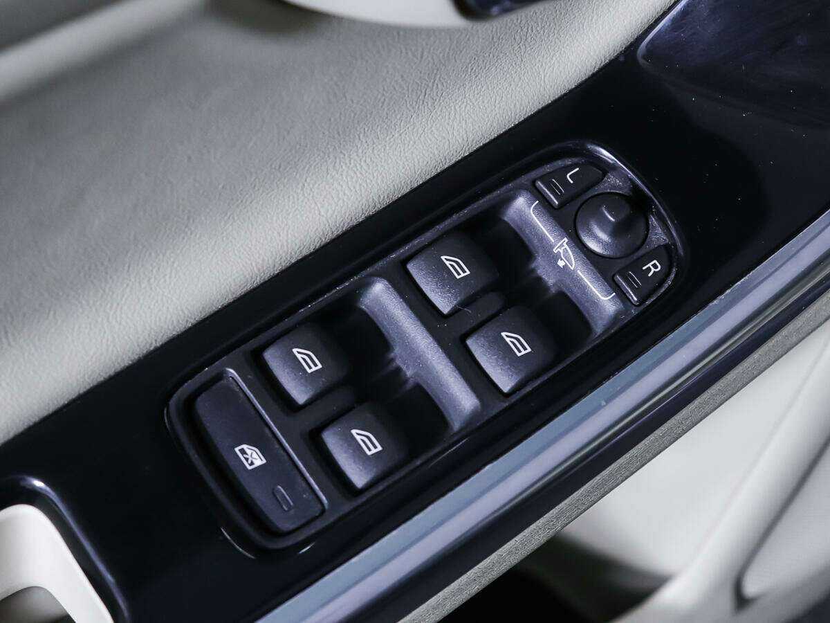 Купить Volvo S60, 2014, 153 719 км.. Фото: #17