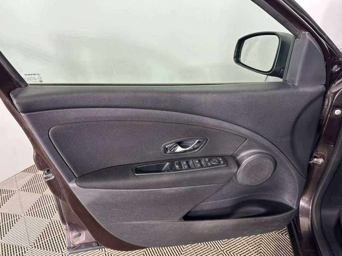 Купить Renault Fluence, 2014, 76 699 км.. Фото: #7