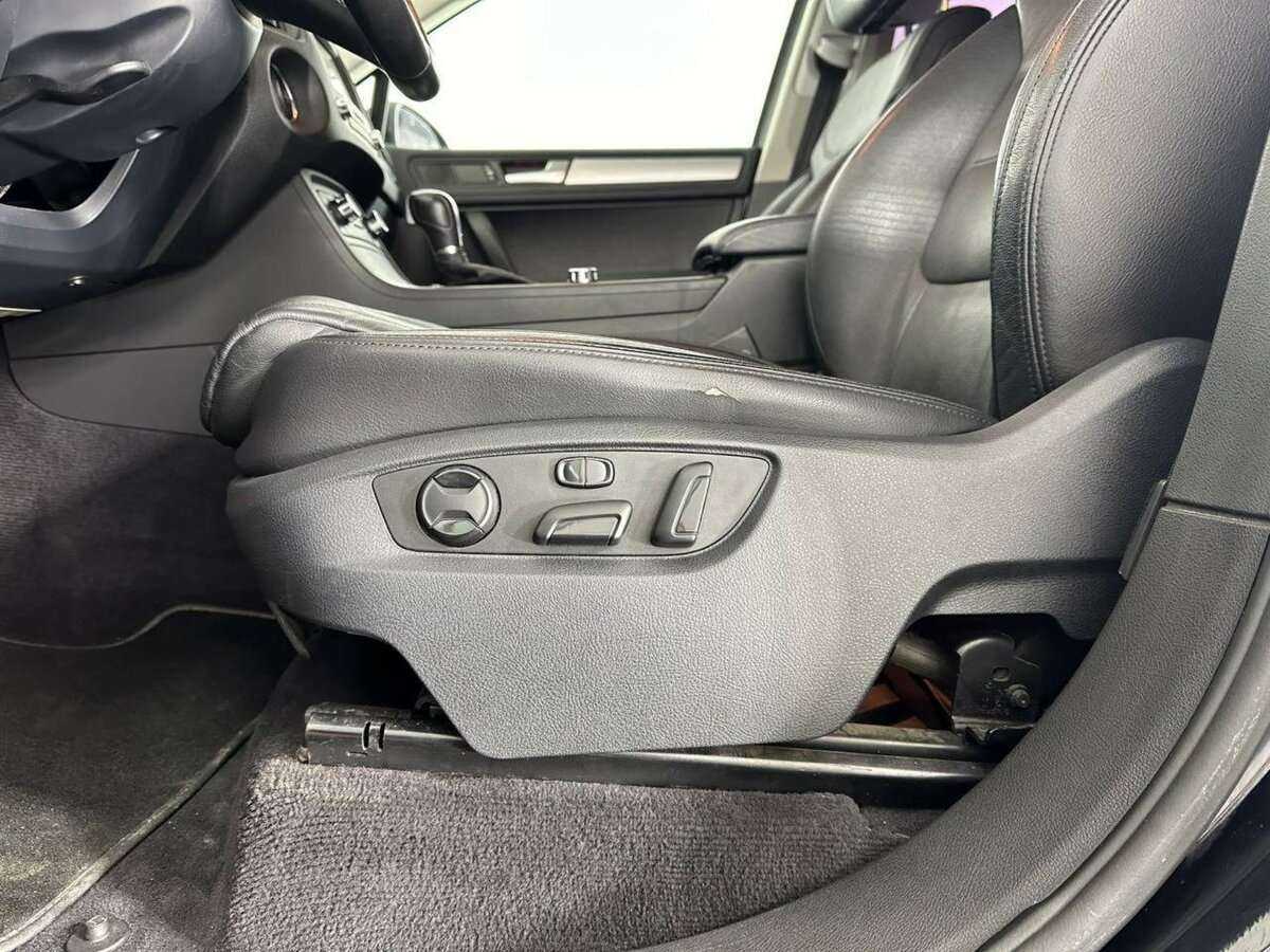 Купить Volkswagen Touareg, 2012, 216 981 км.. Фото: #9
