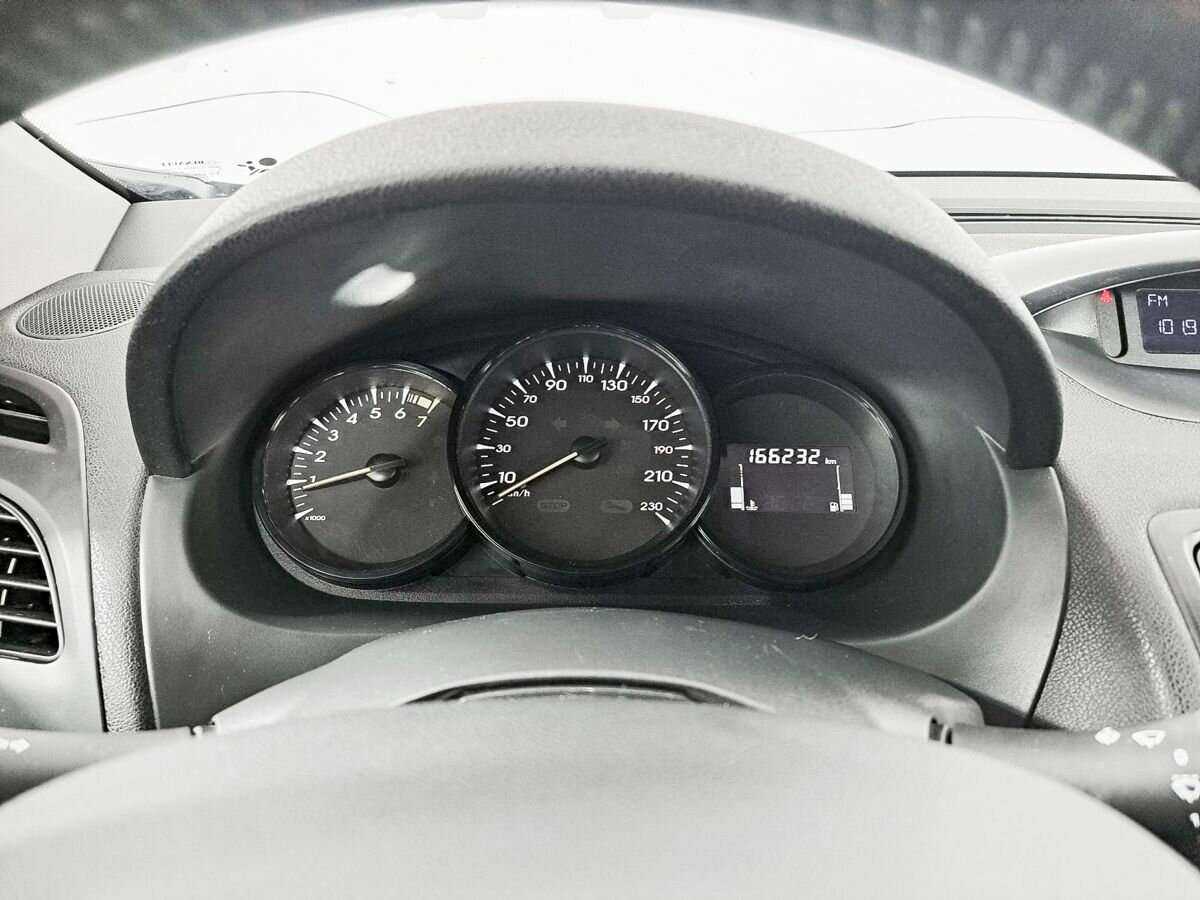 Купить Renault Fluence, 2012, 166 200 км.. Фото: #10