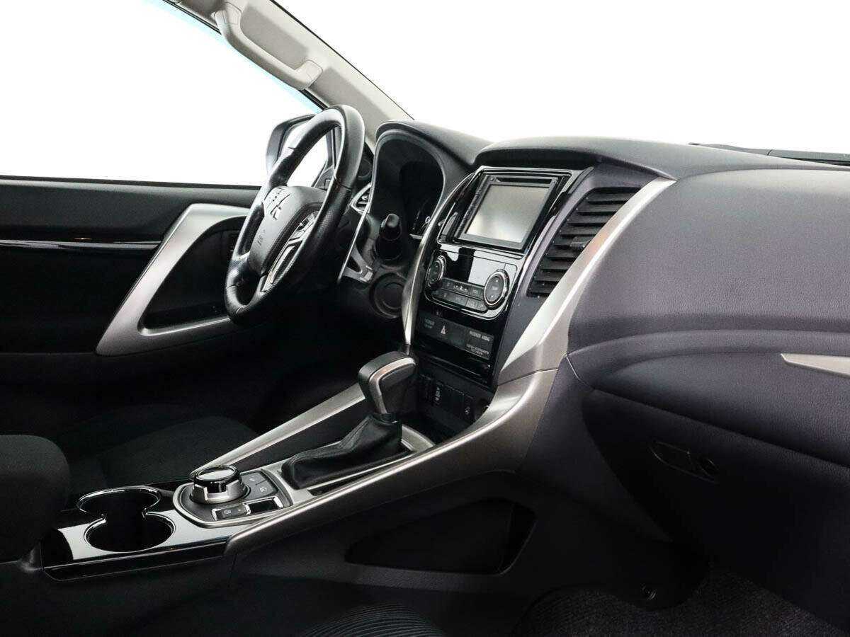 Купить Mitsubishi Pajero Sport, 2017, 165 900 км.. Фото: #6
