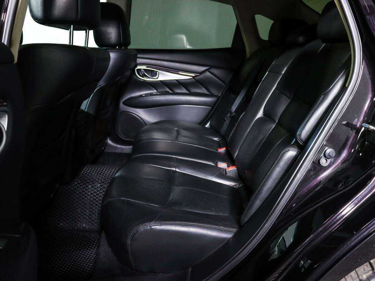 Купить Infiniti Q70, 2014, 115 637 км.. Фото: #4