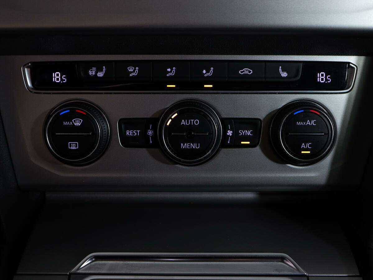 Купить Volkswagen Passat, 2015, 77 500 км.. Фото: #18