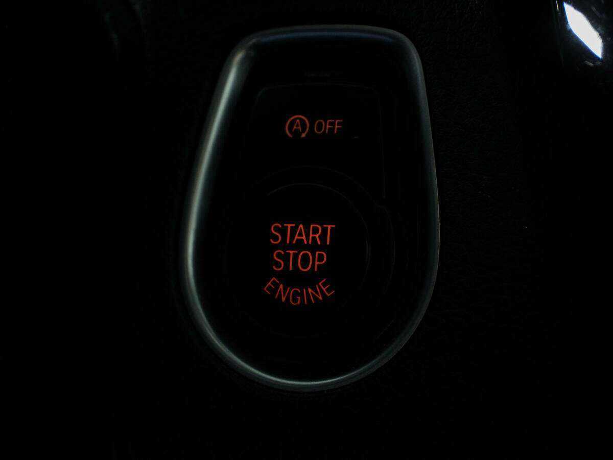 Купить BMW 3 серии, 2017, 83 152 км.. Фото: #15