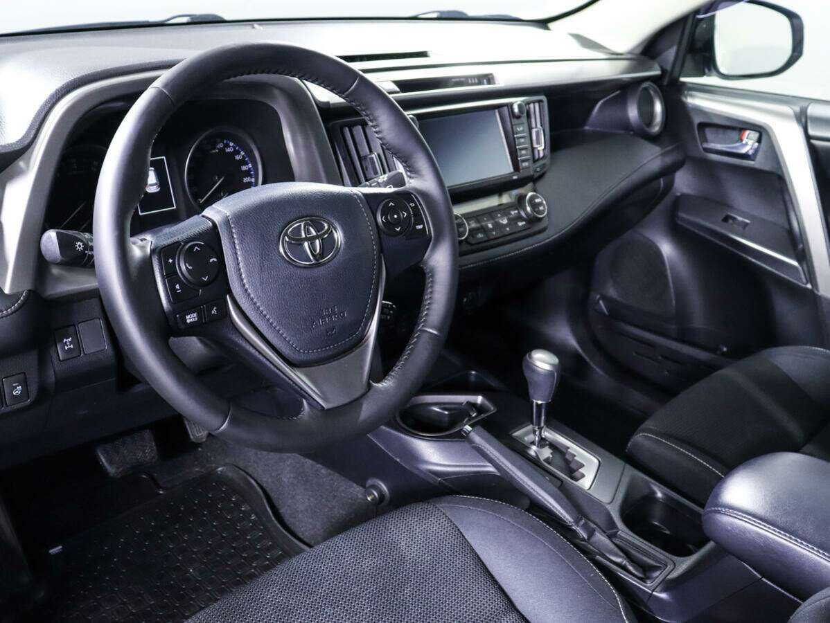 Купить Toyota RAV4, 2017, 130 861 км.. Фото: #12