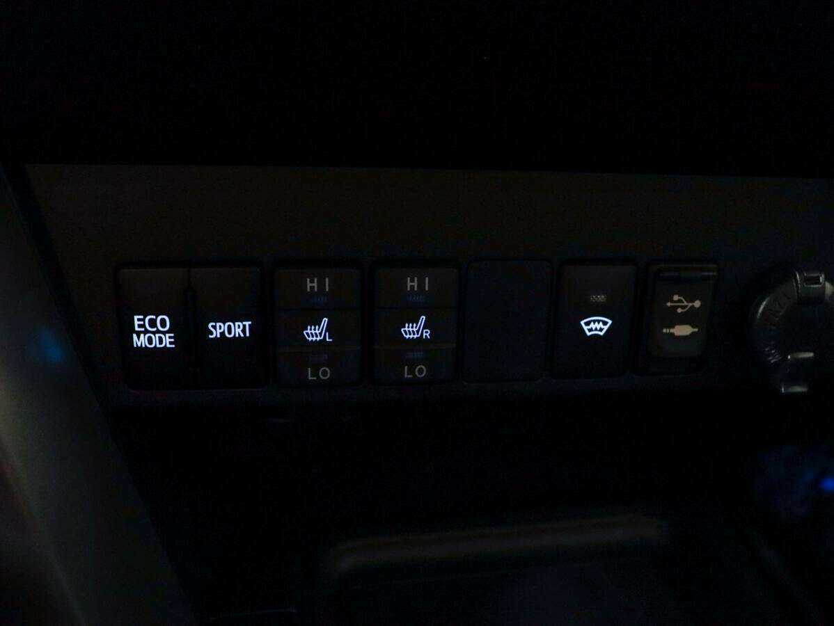 Купить Toyota RAV4, 2017, 130 861 км.. Фото: #16