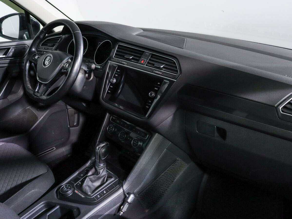 Купить Volkswagen Tiguan, 2018, 118 948 км.. Фото: #6