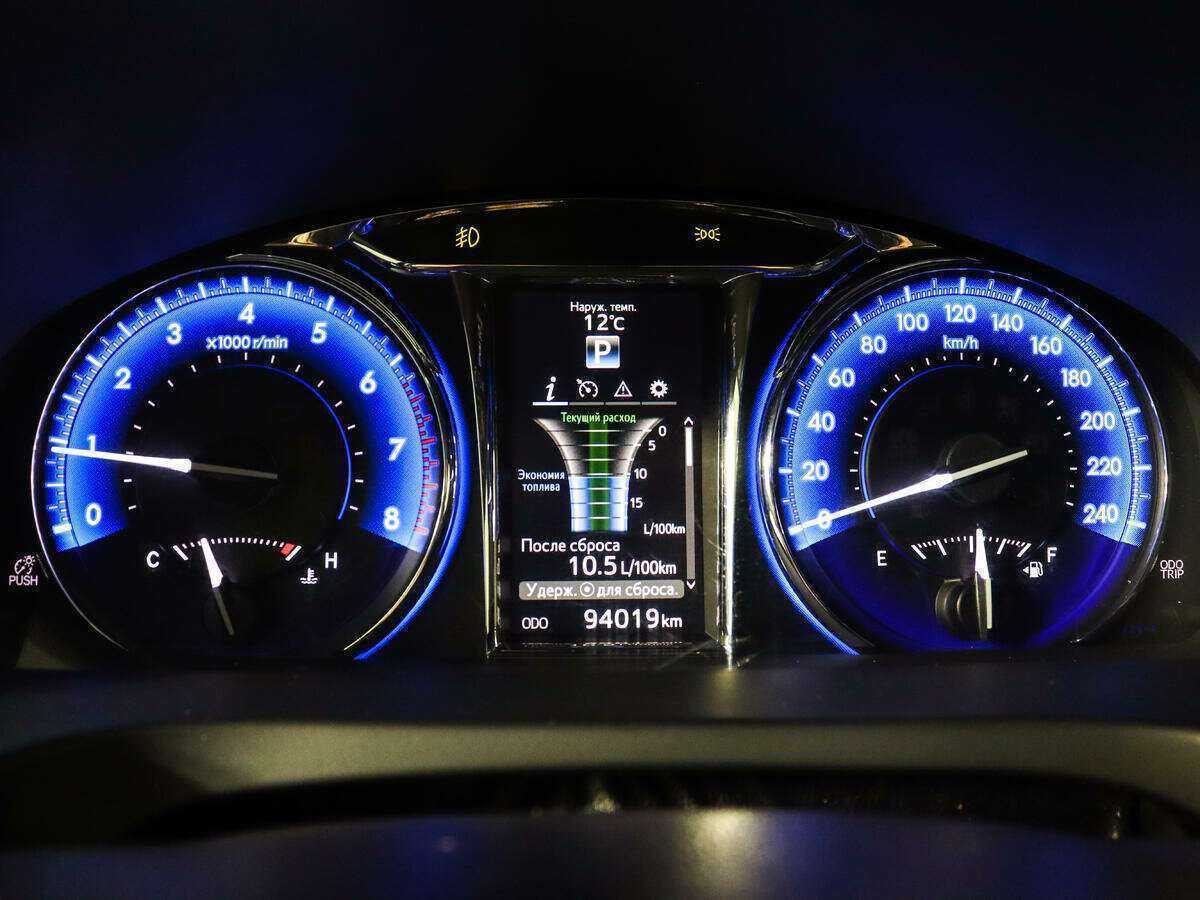 Купить Toyota Camry, 2017, 94 000 км.. Фото: #10