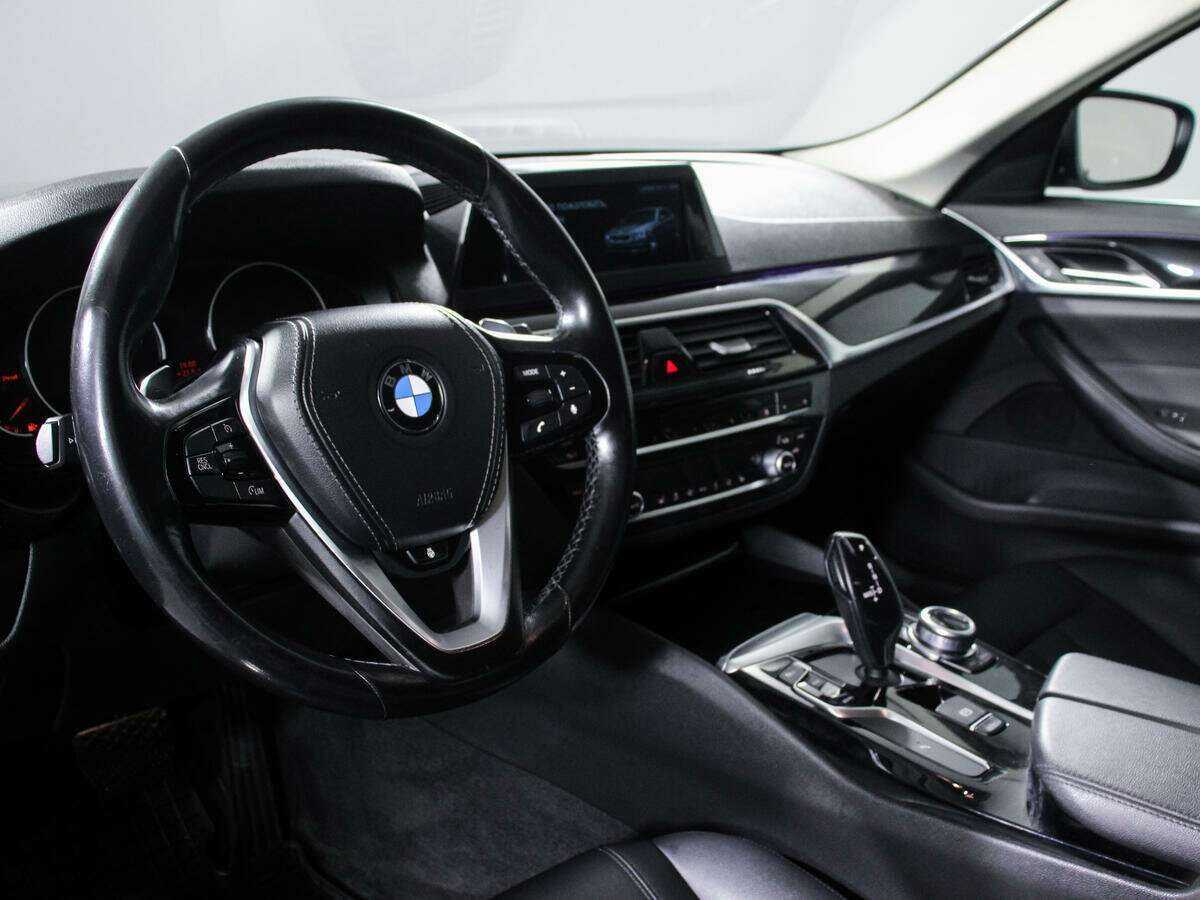 Купить BMW 5 серии, 2017, 157 968 км.. Фото: #11