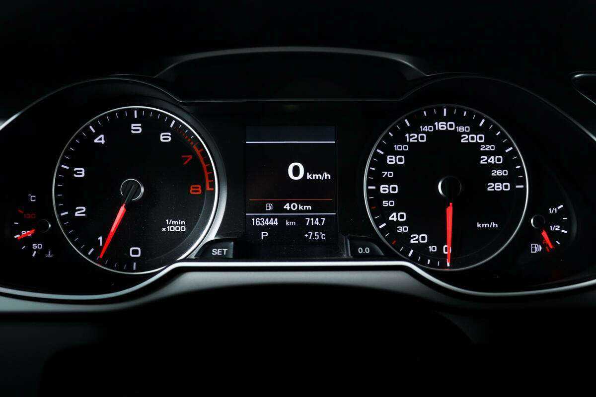 Купить Audi A4, 2013, 163 443 км.. Фото: #7