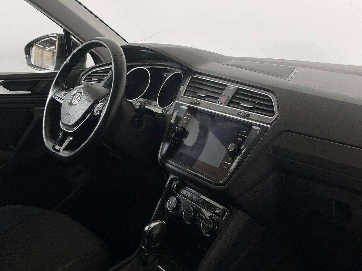 Купить Volkswagen Tiguan, 2019, 45 213 км.. Фото: #8