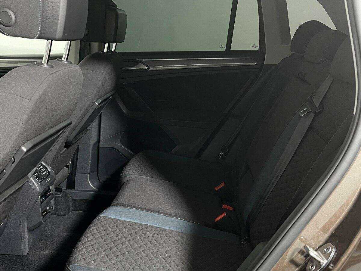 Купить Volkswagen Tiguan, 2019, 45 213 км.. Фото: #9