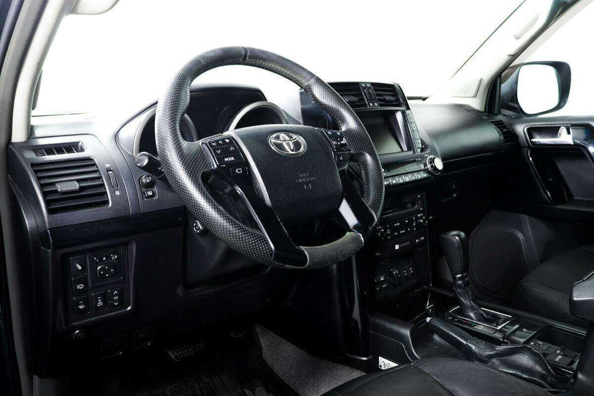 Купить Toyota Land Cruiser Prado, 2012, 227 336 км.. Фото: #10
