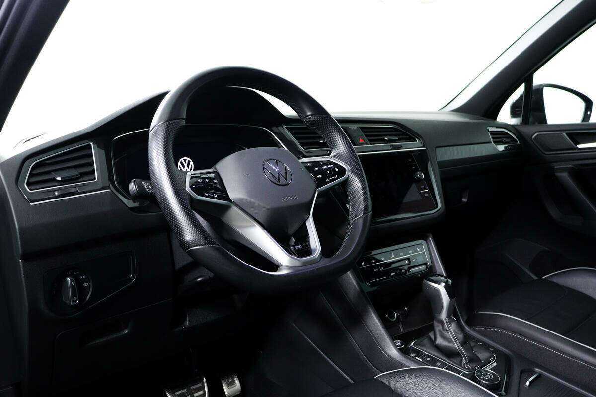 Купить Volkswagen Tiguan, 2021, 11 202 км.. Фото: #12