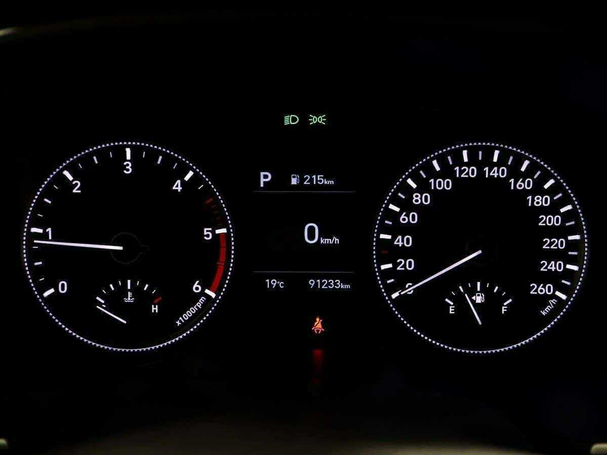 Купить Hyundai Santa Fe, 2018, 90 167 км.. Фото: #9