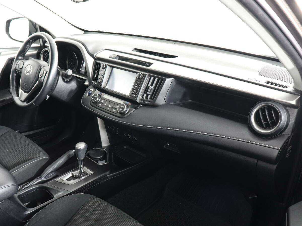 Купить Toyota RAV4, 2019, 45 200 км.. Фото: #9