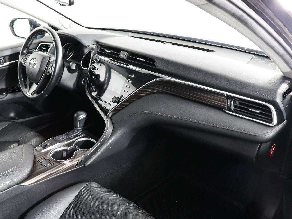 Купить Toyota Camry, 2018, 72 200 км.. Фото: #9