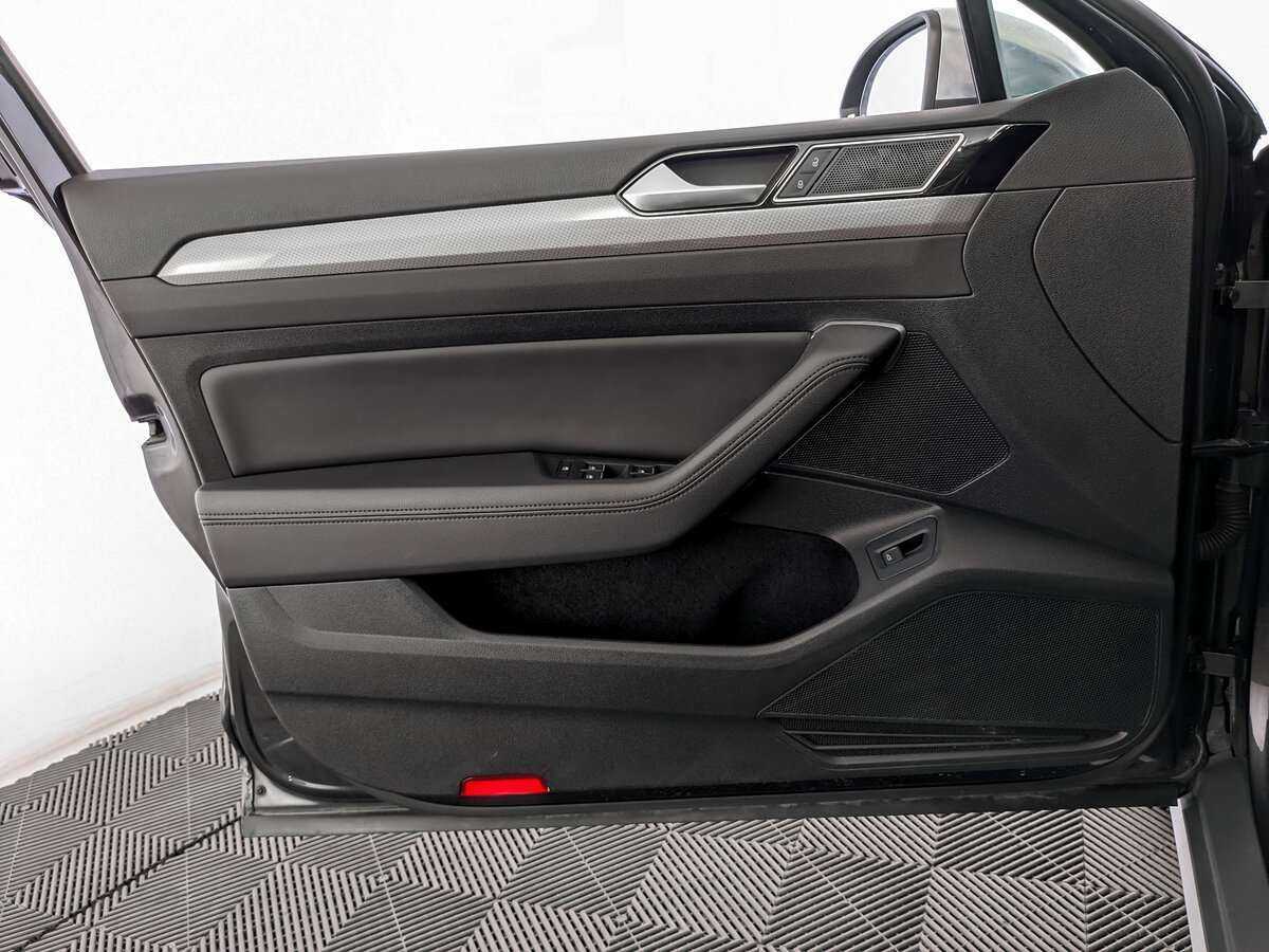 Купить Volkswagen Passat, 2018, 188 183 км.. Фото: #18