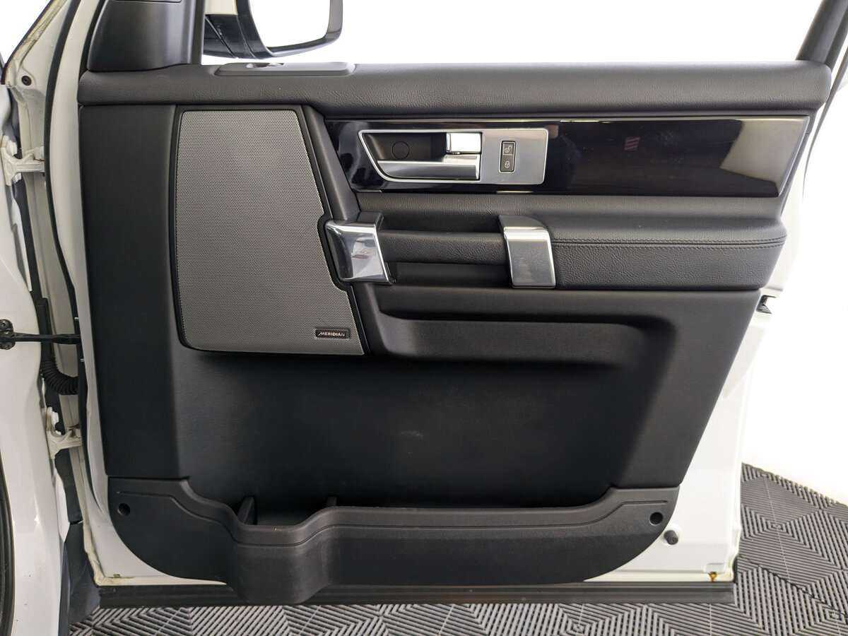 Купить Land Rover Discovery, 2015, 154 787 км.. Фото: #16