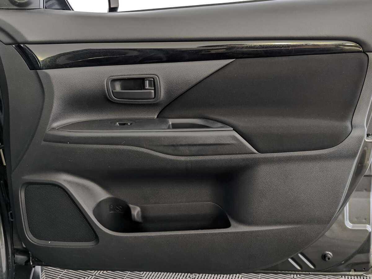 Купить Mitsubishi Outlander, 2019, 82 481 км.. Фото: #20