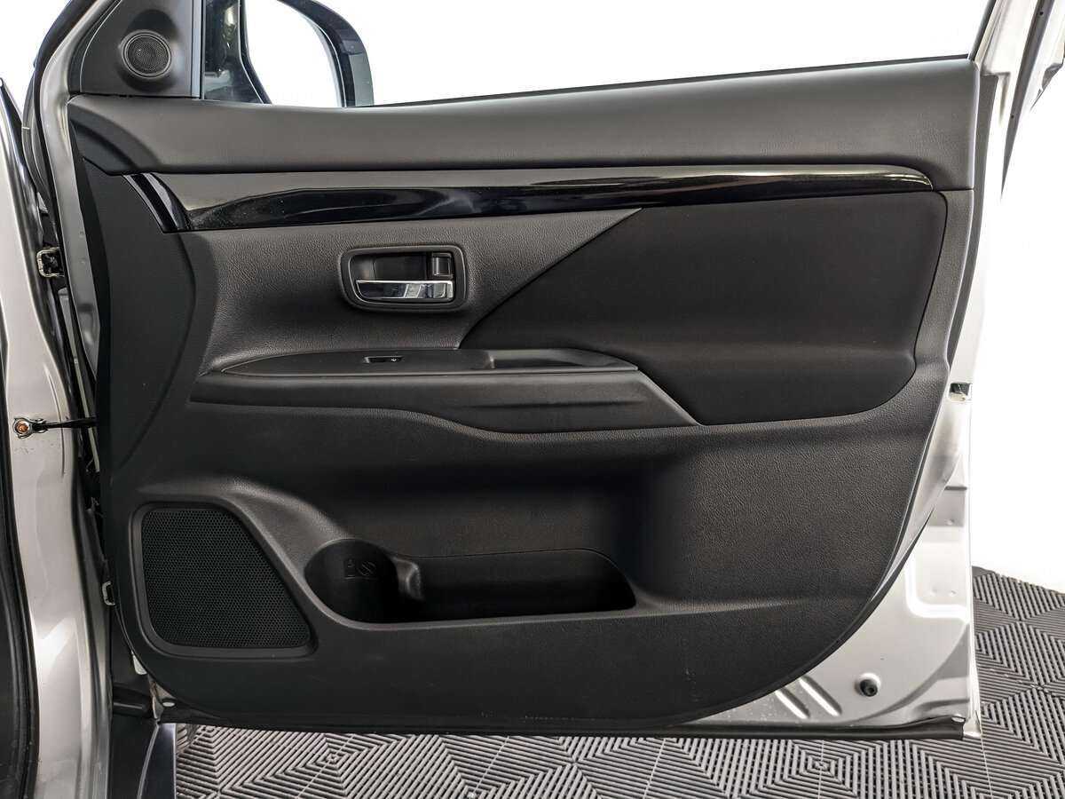 Купить Mitsubishi Outlander, 2020, 106 268 км.. Фото: #21