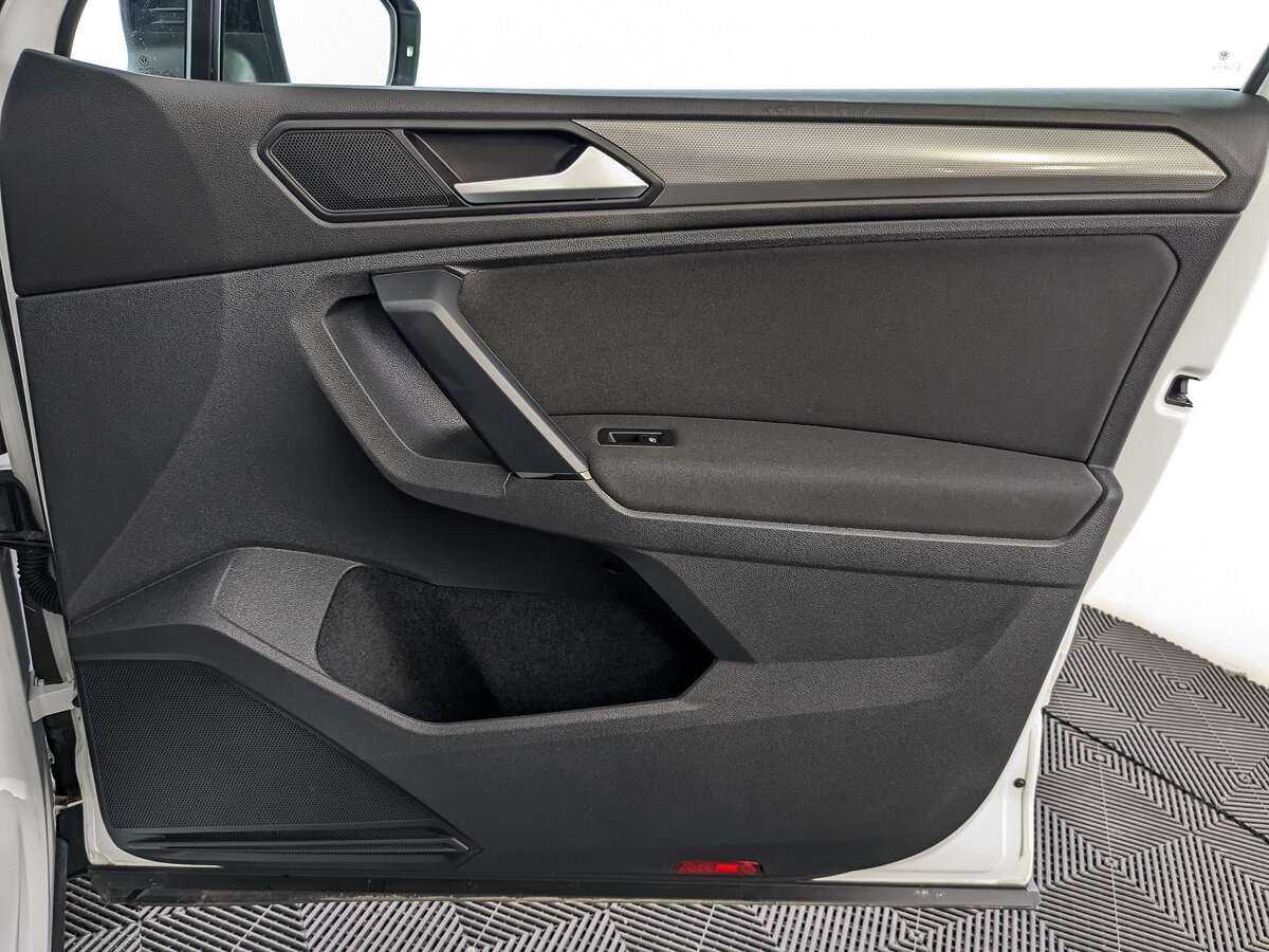 Купить Volkswagen Tiguan, 2020, 80 905 км.. Фото: #24