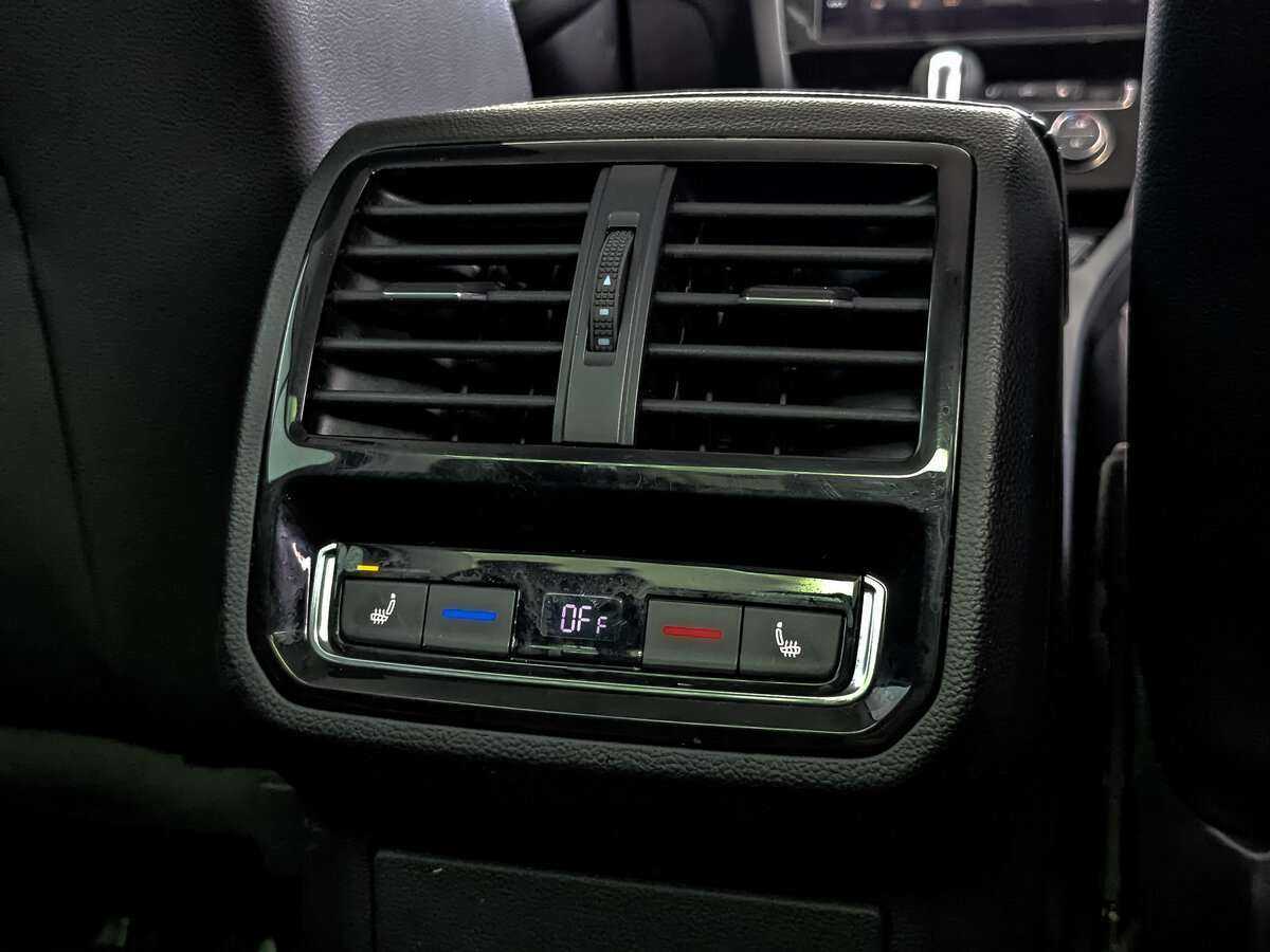 Купить Volkswagen Passat, 2019, 142 327 км.. Фото: #21