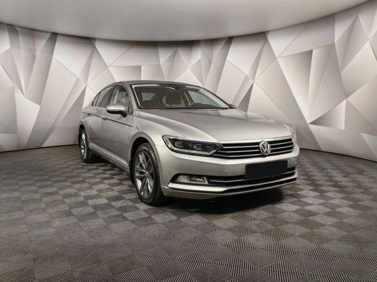 Купить Volkswagen Passat, 2017, 99 391 км.. Фото: #2