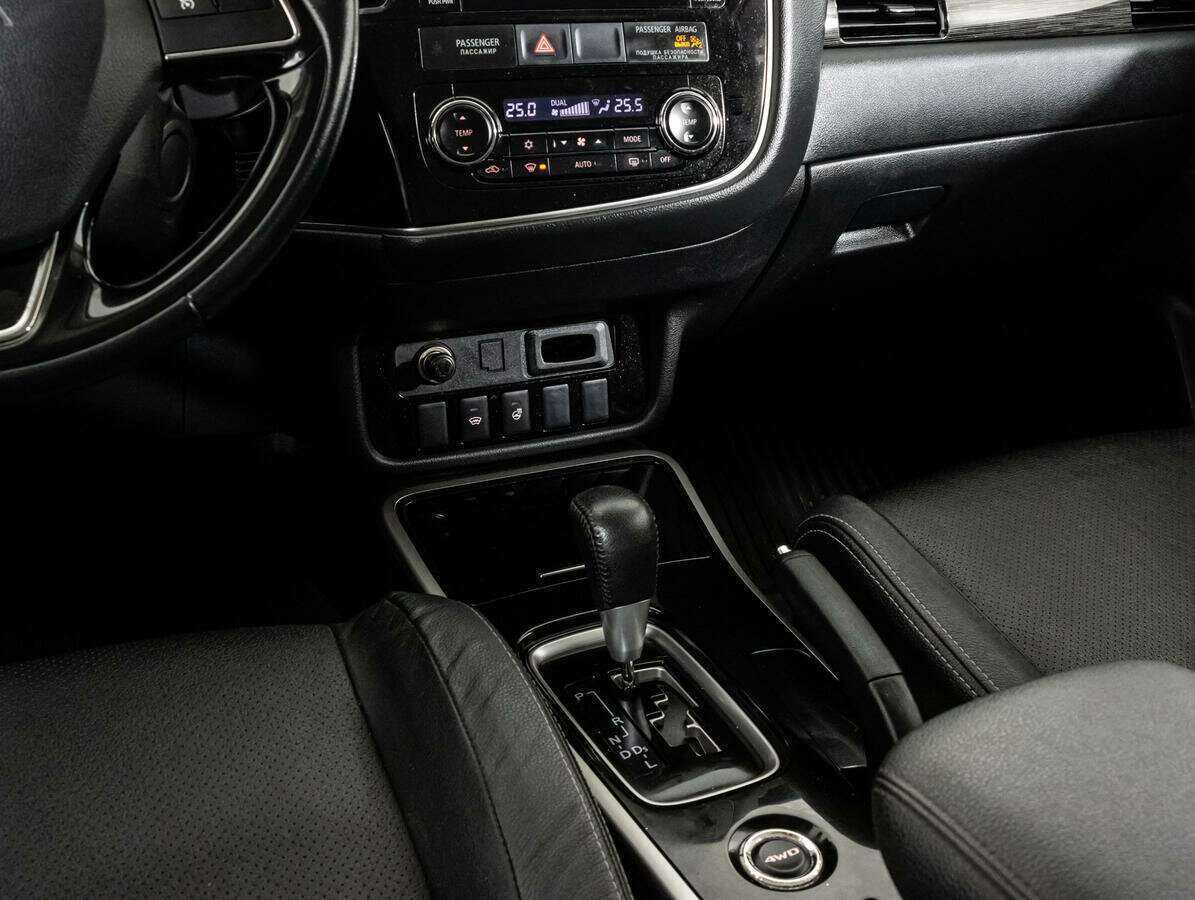 Купить Mitsubishi Outlander, 2017, 69 134 км.. Фото: #12