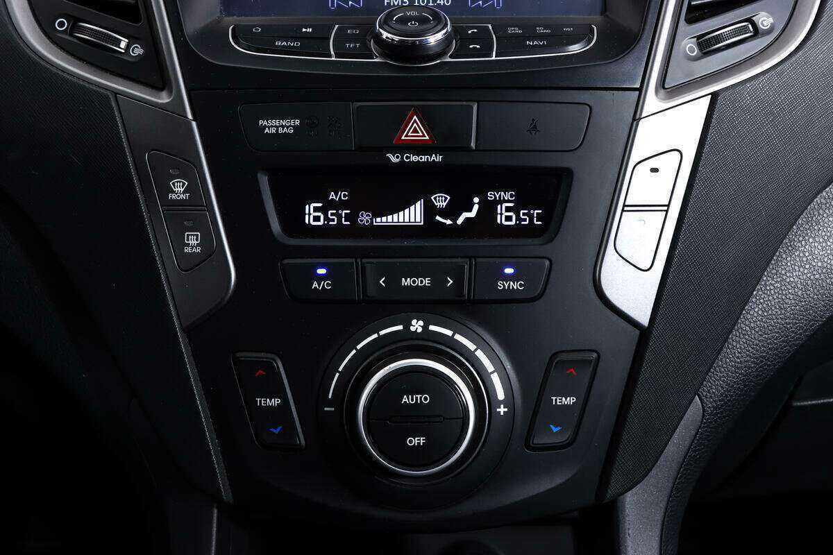 Купить Hyundai Santa Fe, 2015, 95 574 км.. Фото: #14