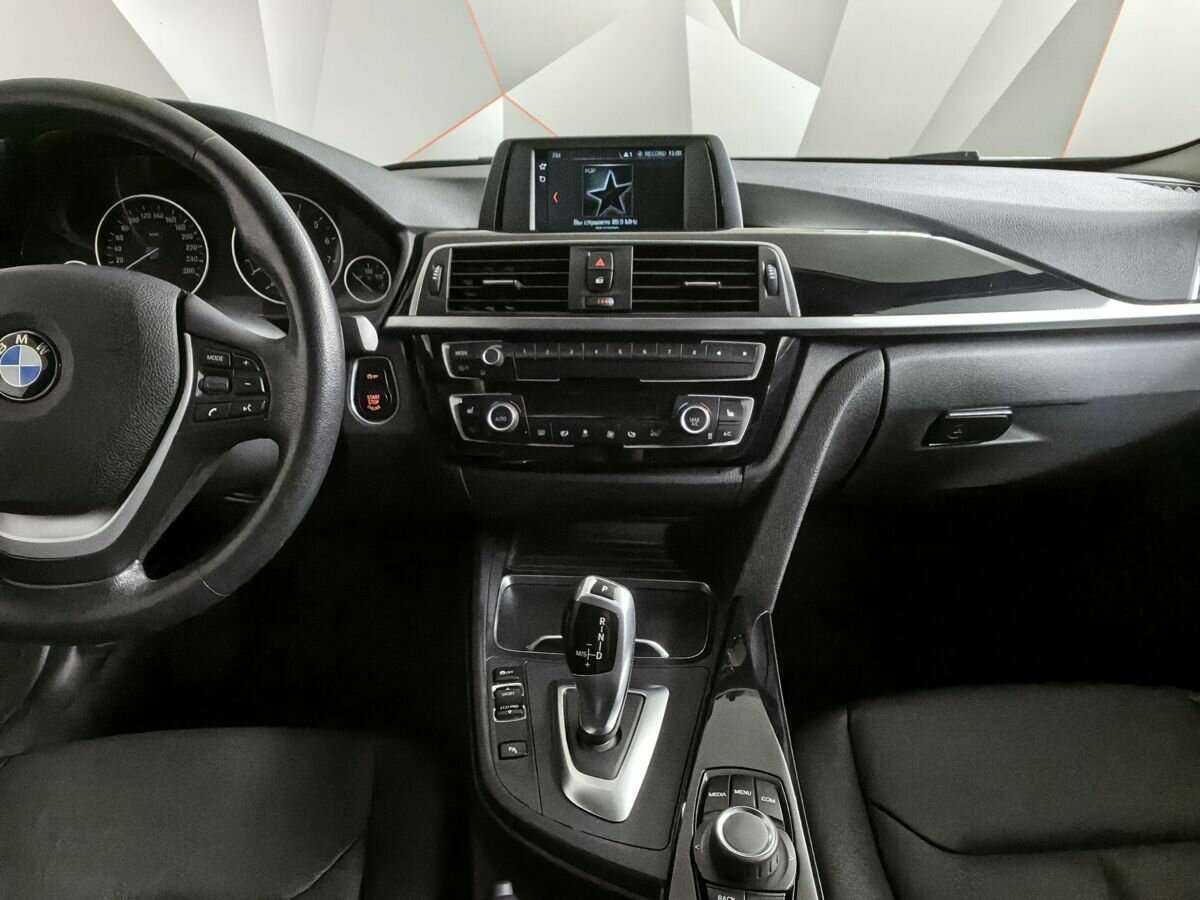 Купить BMW 3 серии, 2018, 118 066 км.. Фото: #10