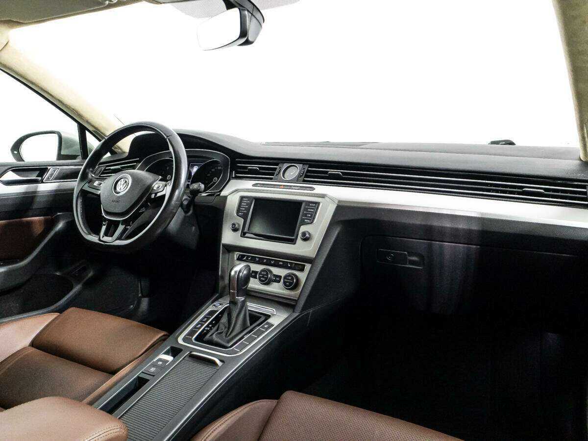 Купить Volkswagen Passat, 2017, 68 113 км.. Фото: #8