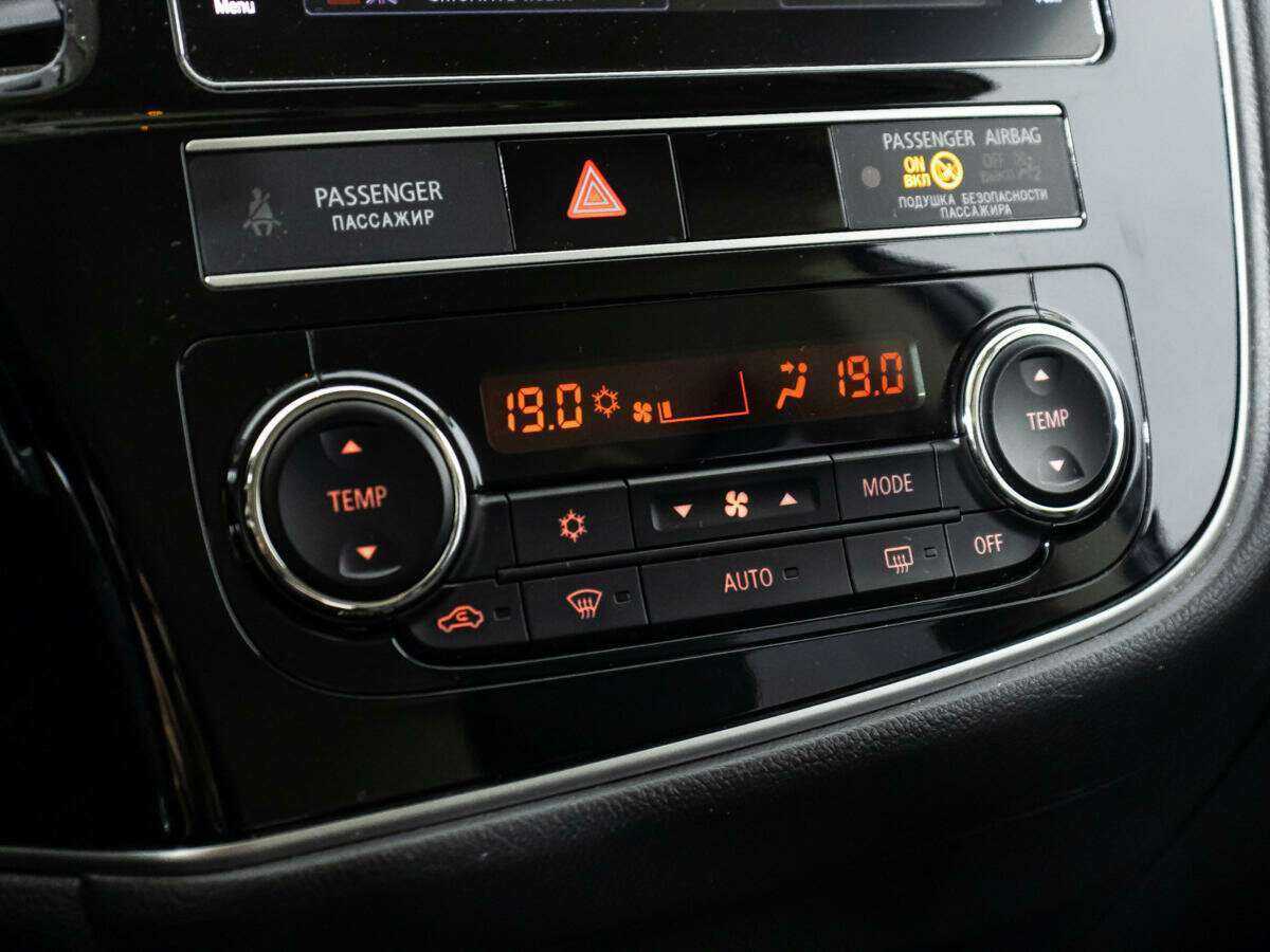 Купить Mitsubishi Outlander, 2019, 108 009 км.. Фото: #16