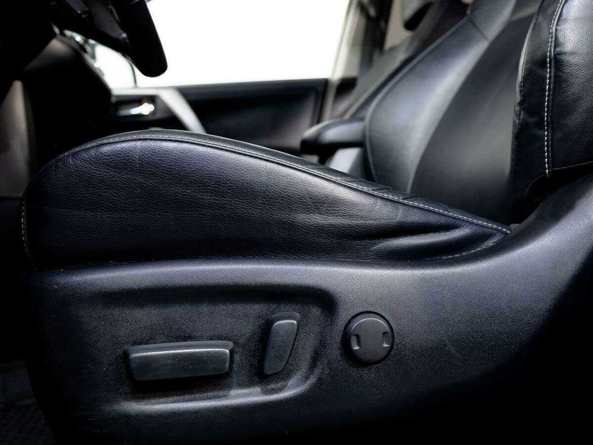 Купить Toyota RAV4, 2018, 98 863 км.. Фото: #13