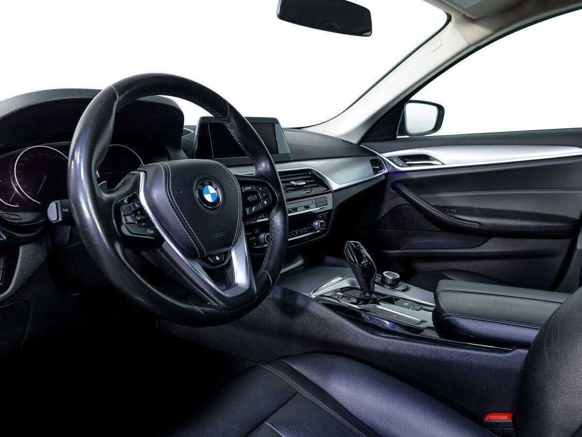 Купить BMW 5 серии, 2018, 186 074 км.. Фото: #9