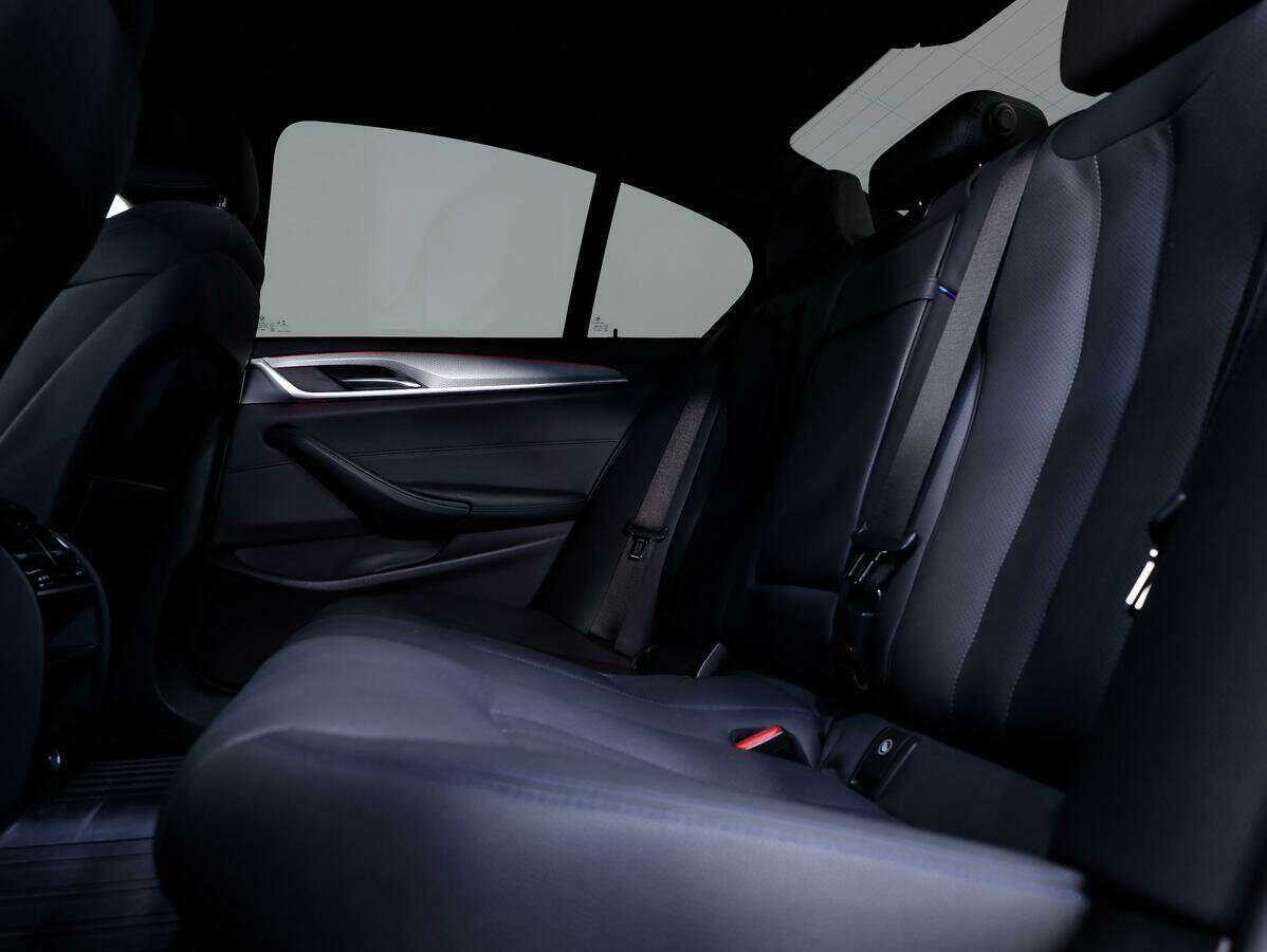 Купить BMW 5 серии, 2018, 209 516 км.. Фото: #10