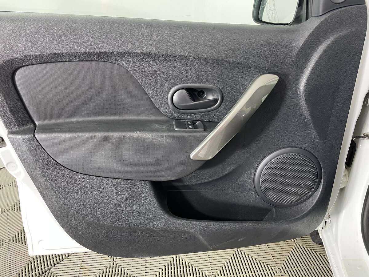 Купить Рено Логан, 2014, 156 200 км.. Фото: #19