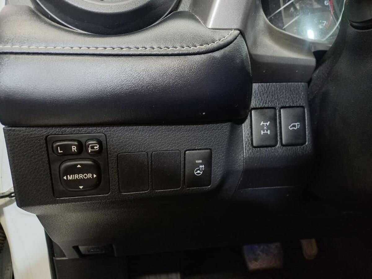 Купить Toyota RAV4, 2018, 95 472 км.. Фото: #12