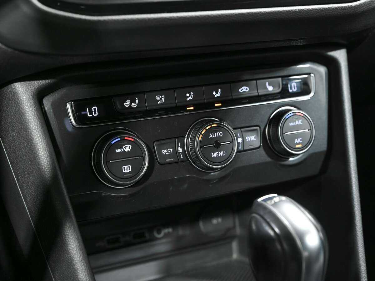 Купить Volkswagen Tiguan, 2018, 72 351 км.. Фото: #9