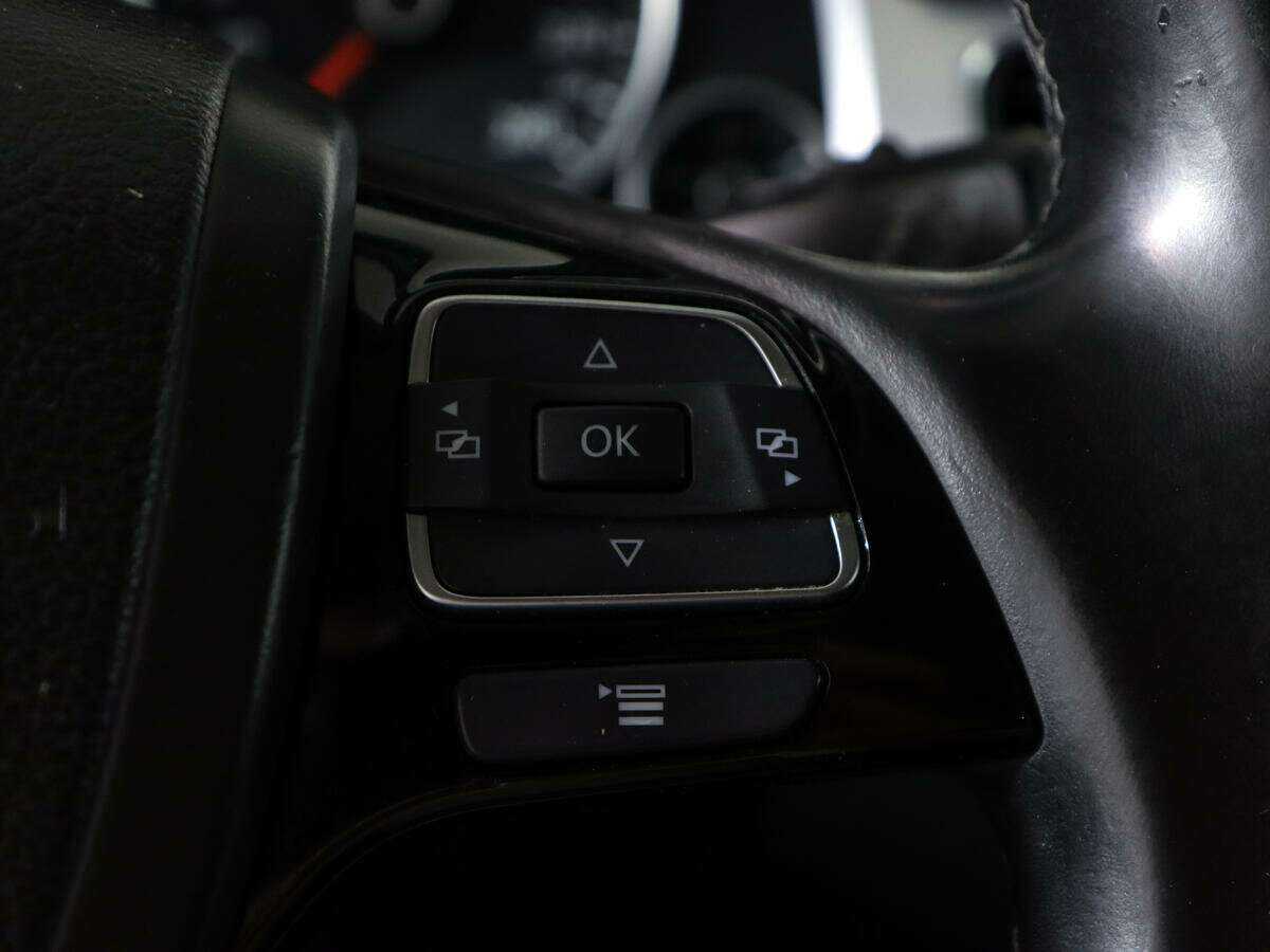 Купить Volkswagen Touareg, 2012, 200 985 км.. Фото: #22