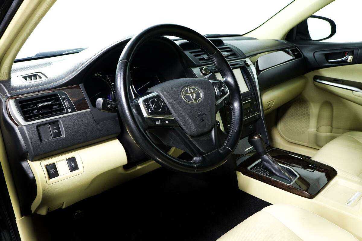 Купить Toyota Camry, 2017, 129 383 км.. Фото: #12