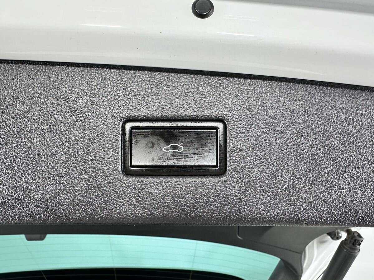 Купить Volkswagen Tiguan, 2019, 82 960 км.. Фото: #17