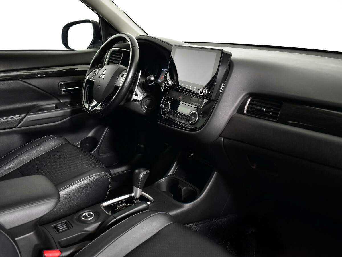 Купить Mitsubishi Outlander, 2016, 76 674 км.. Фото: #8