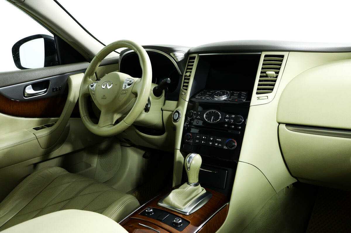 Купить Infiniti FX, 2012, 147 921 км.. Фото: #8